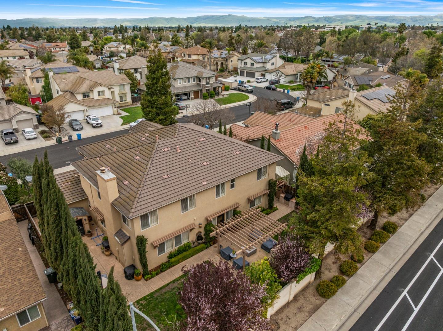 411 Regal DR