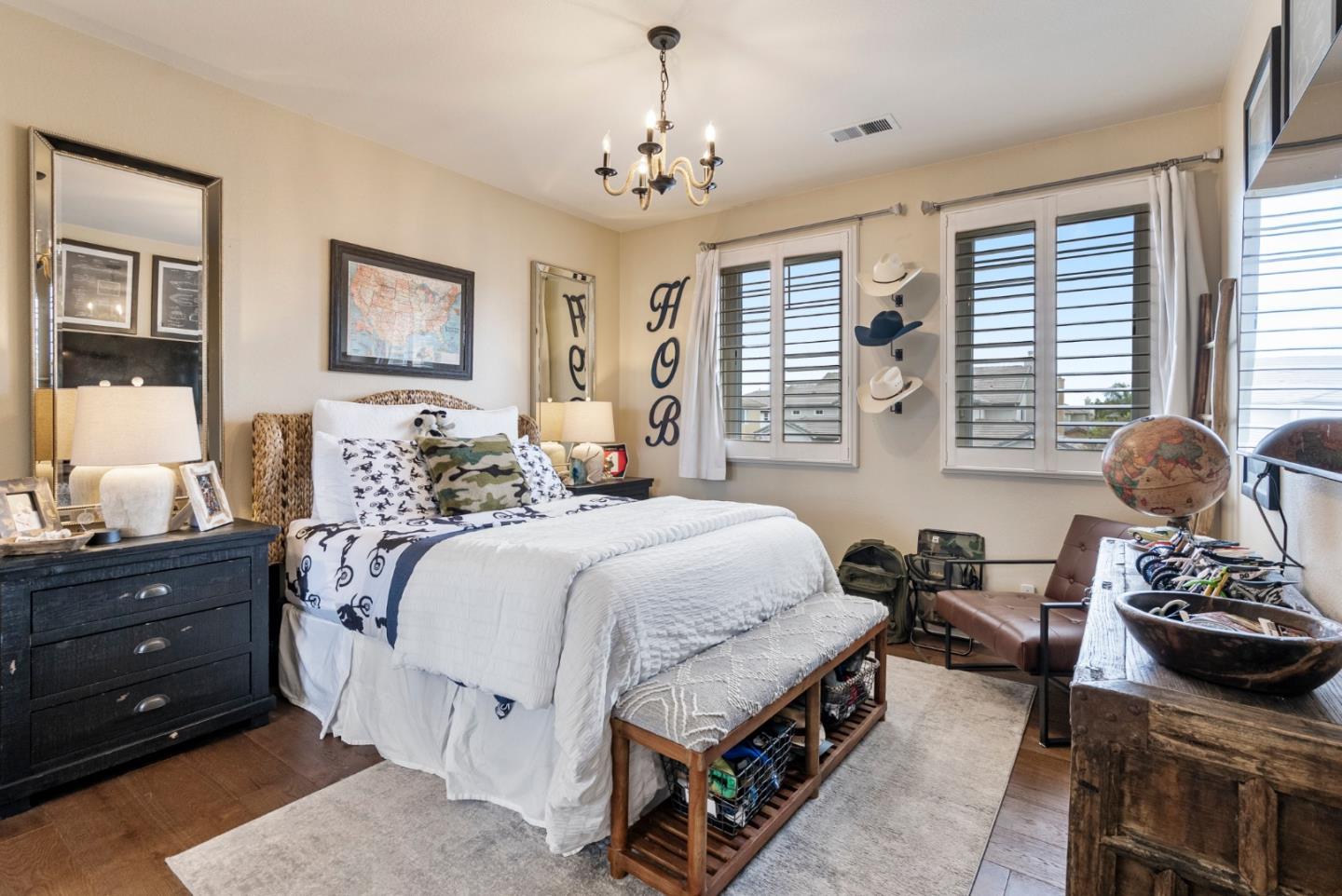 411 Regal DR
