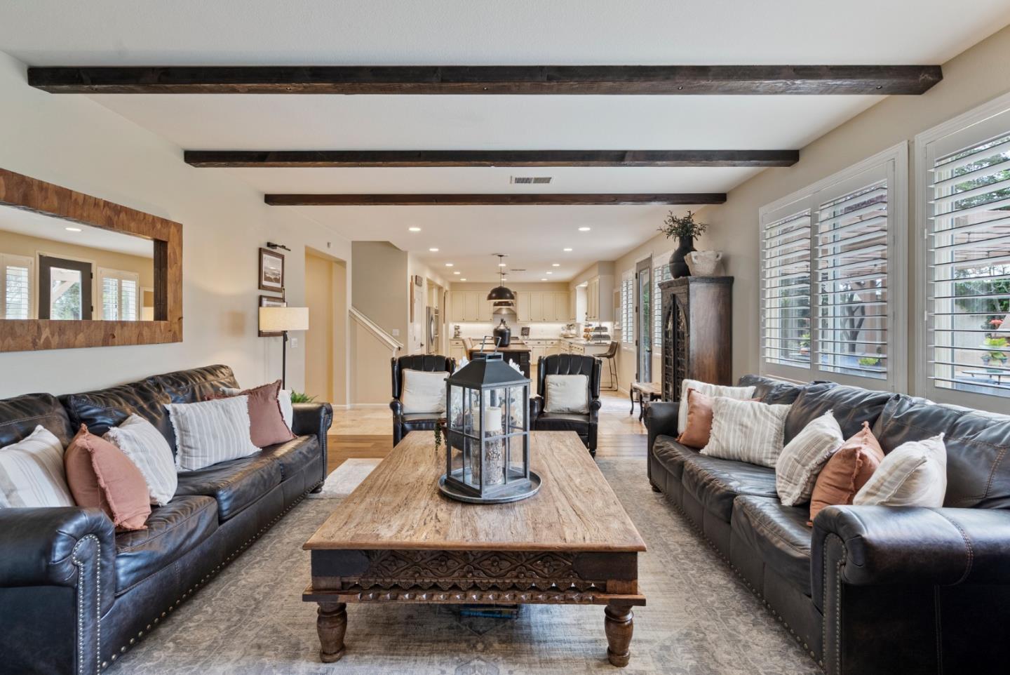 411 Regal DR