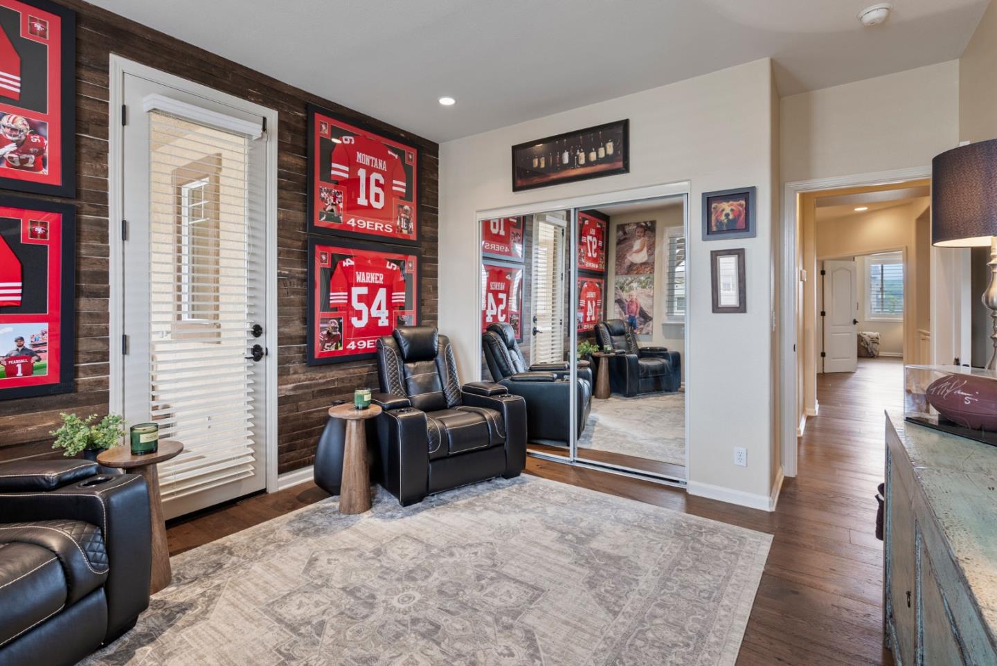 411 Regal DR