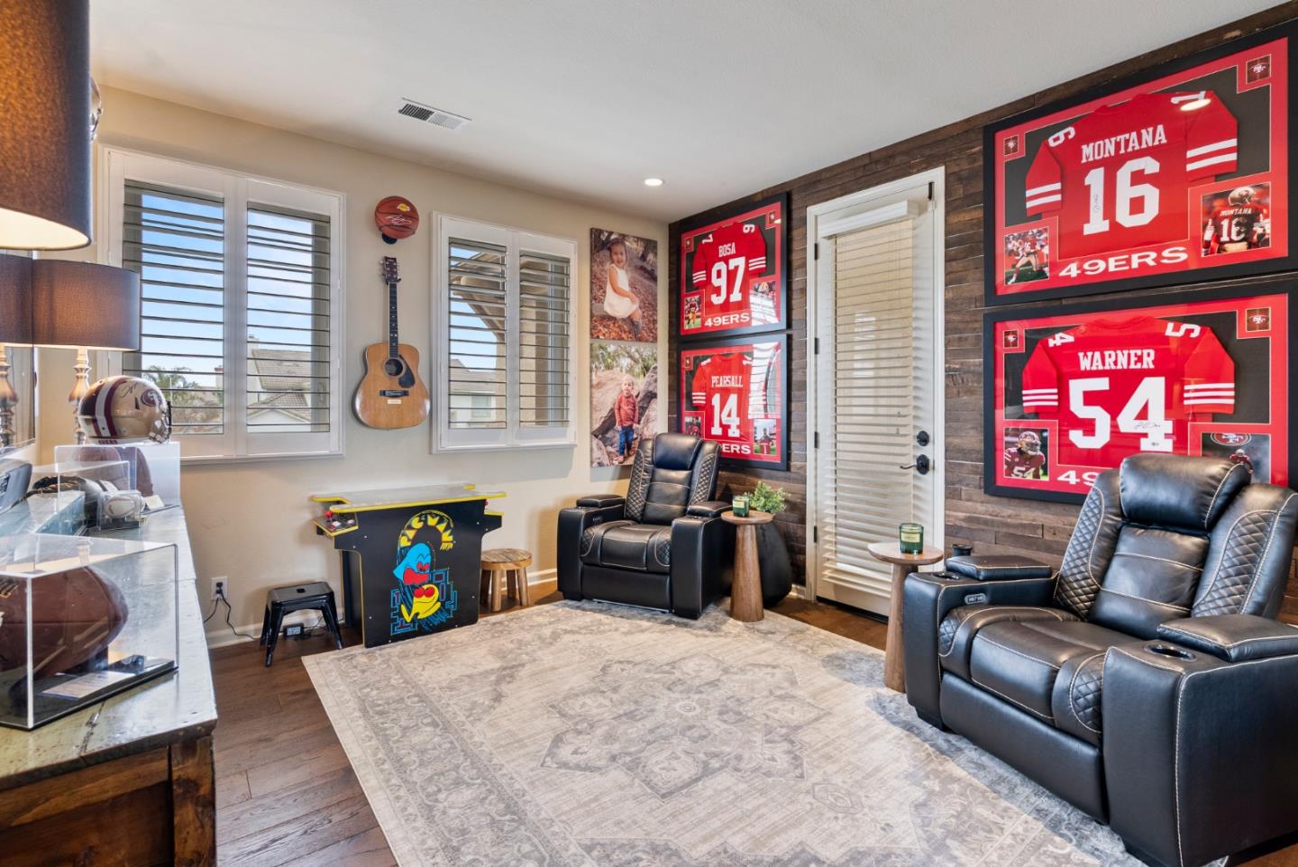 411 Regal DR