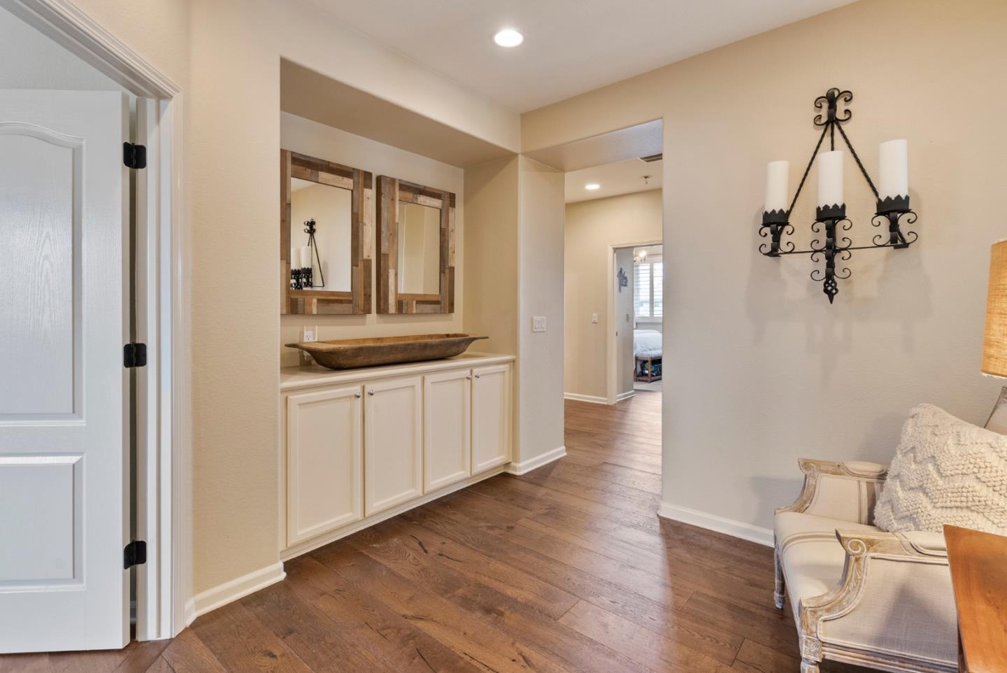 411 Regal DR