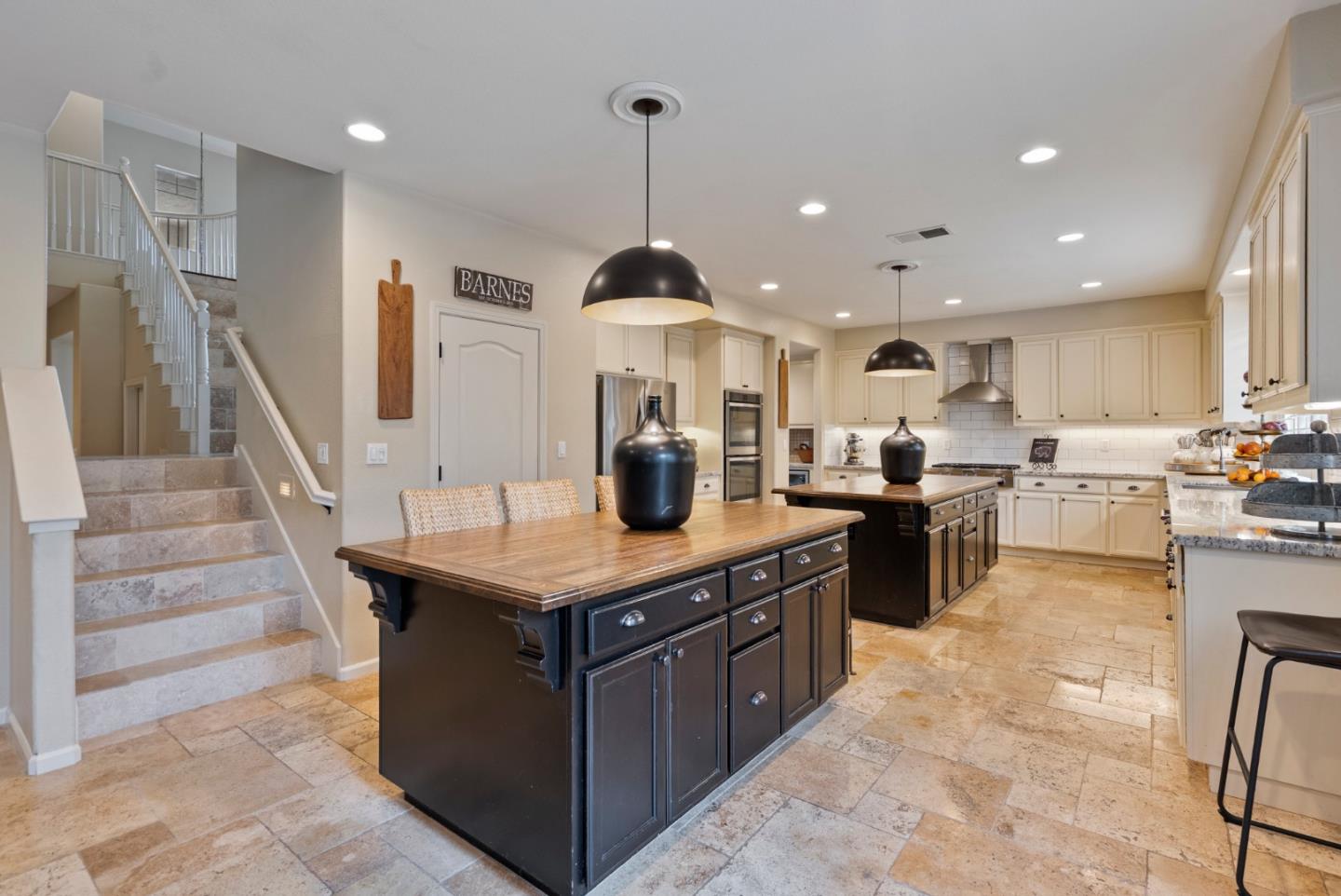 411 Regal DR