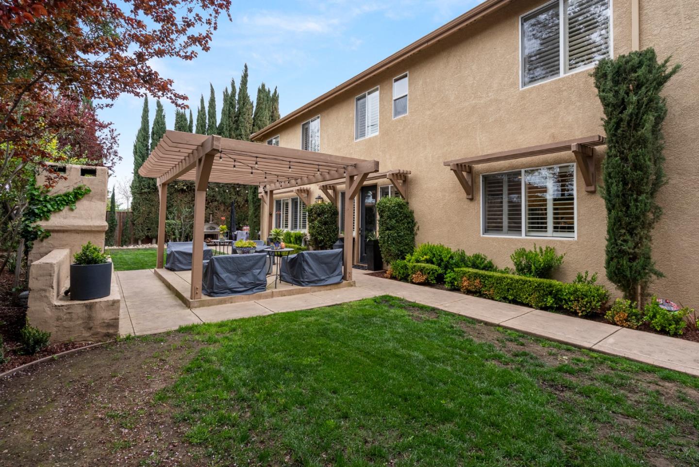 411 Regal DR