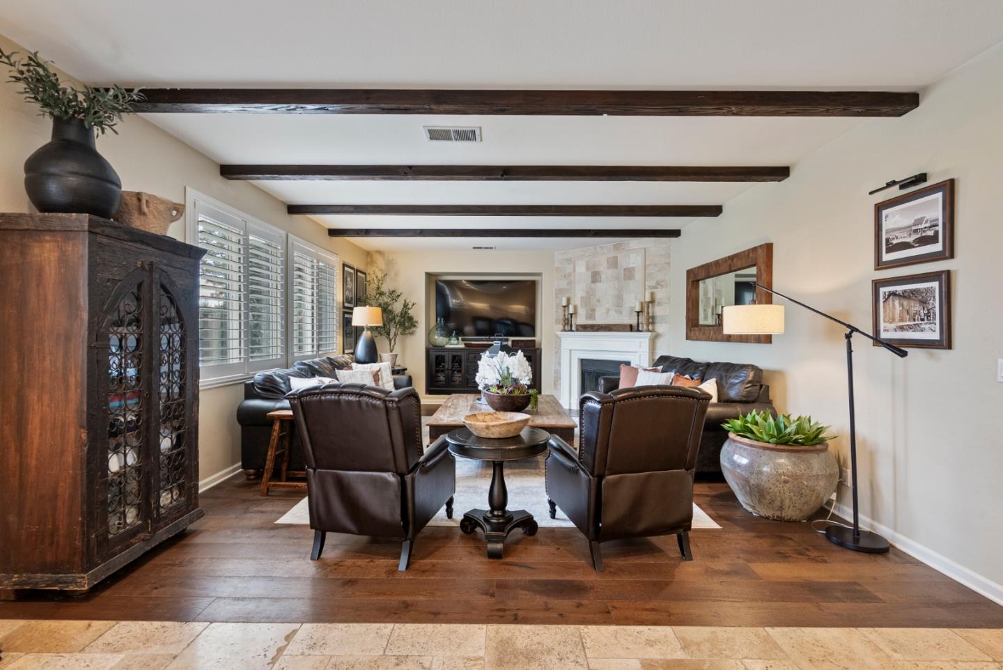 411 Regal DR