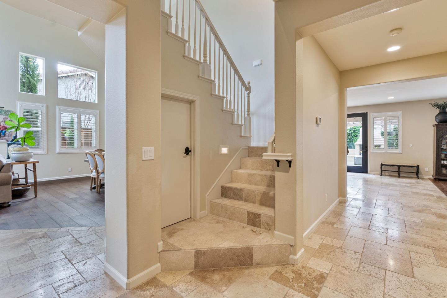 411 Regal DR