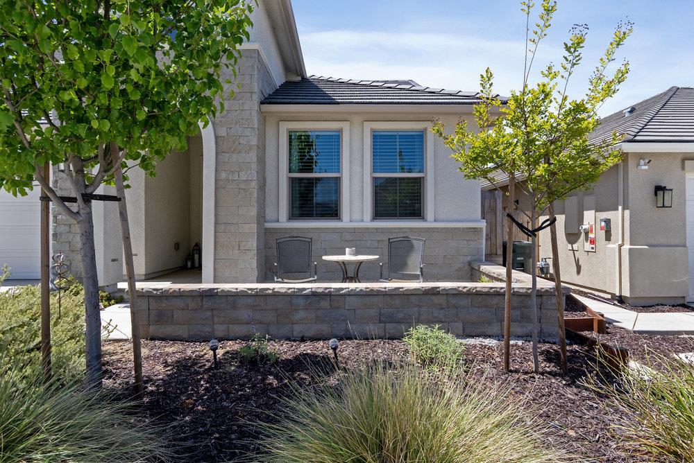 1348 Azalea DR