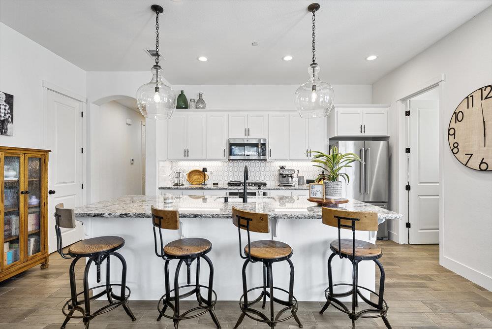 1348 Azalea DR