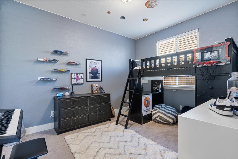 1348 Azalea DR