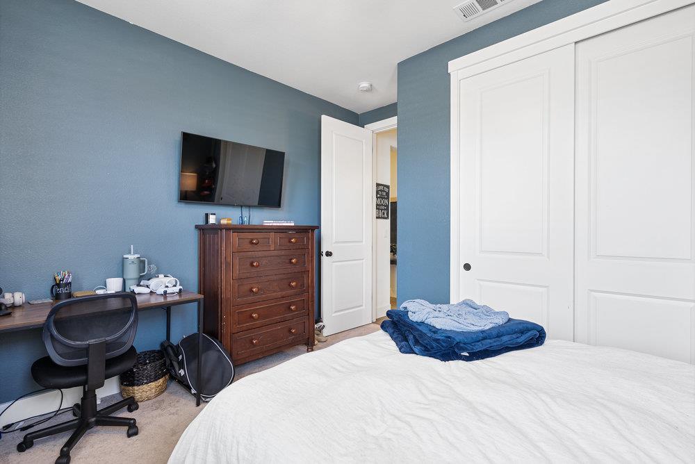 1348 Azalea DR