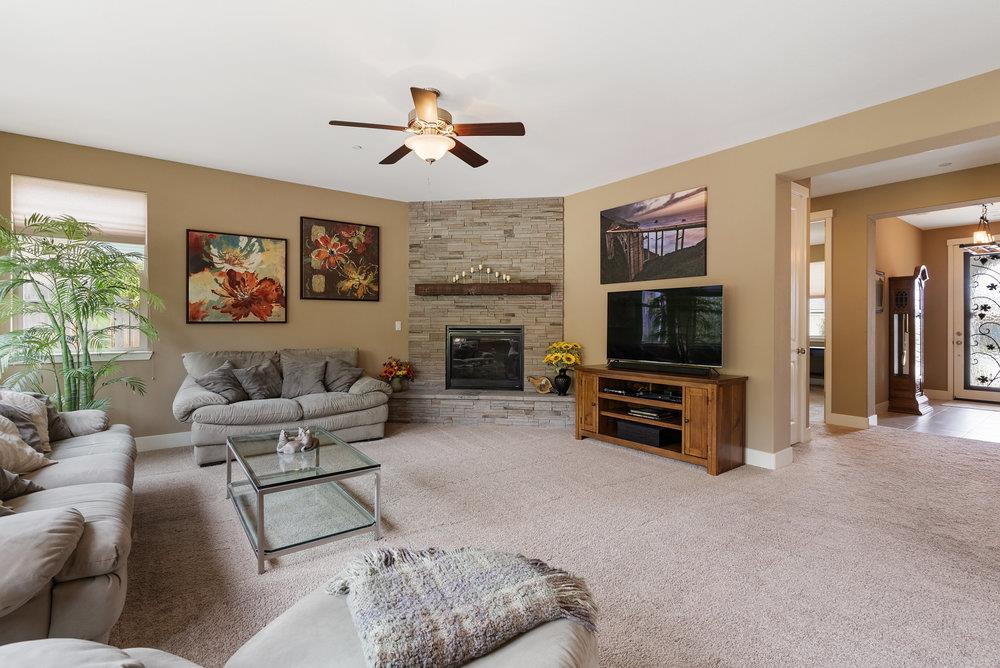 1515 Sunflower DR