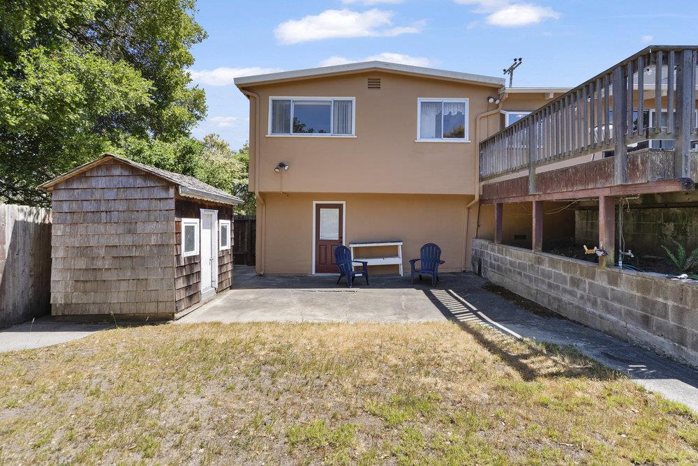 2440 Rosewood DR
