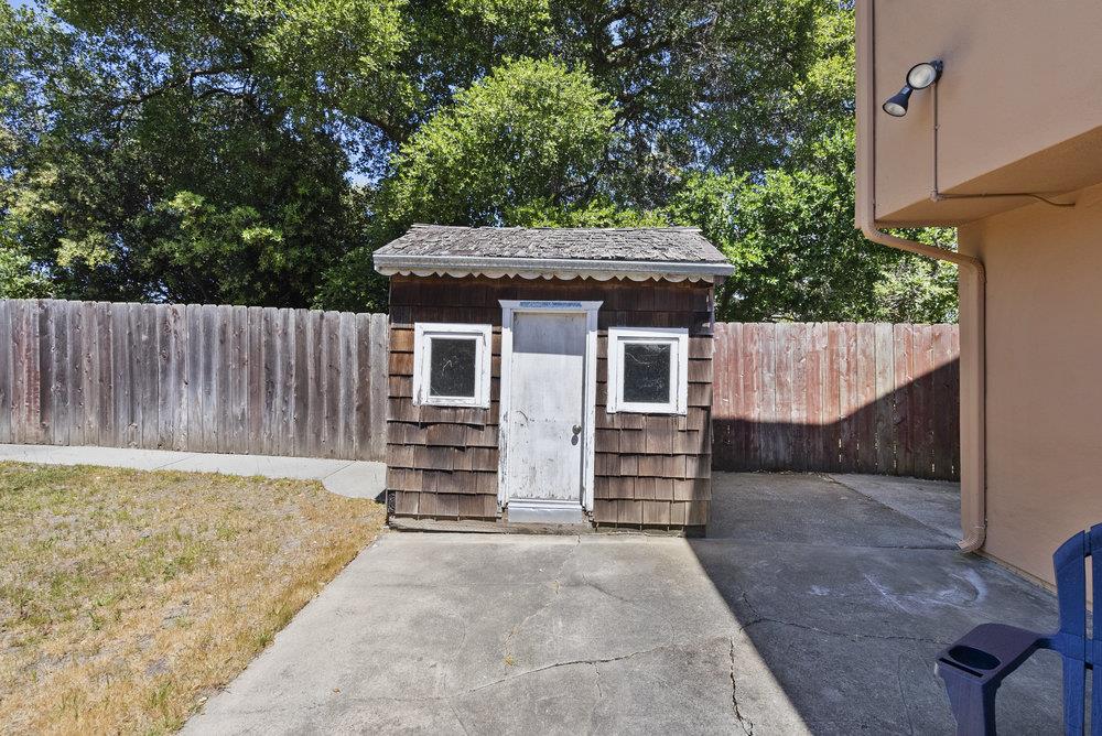 2440 Rosewood DR