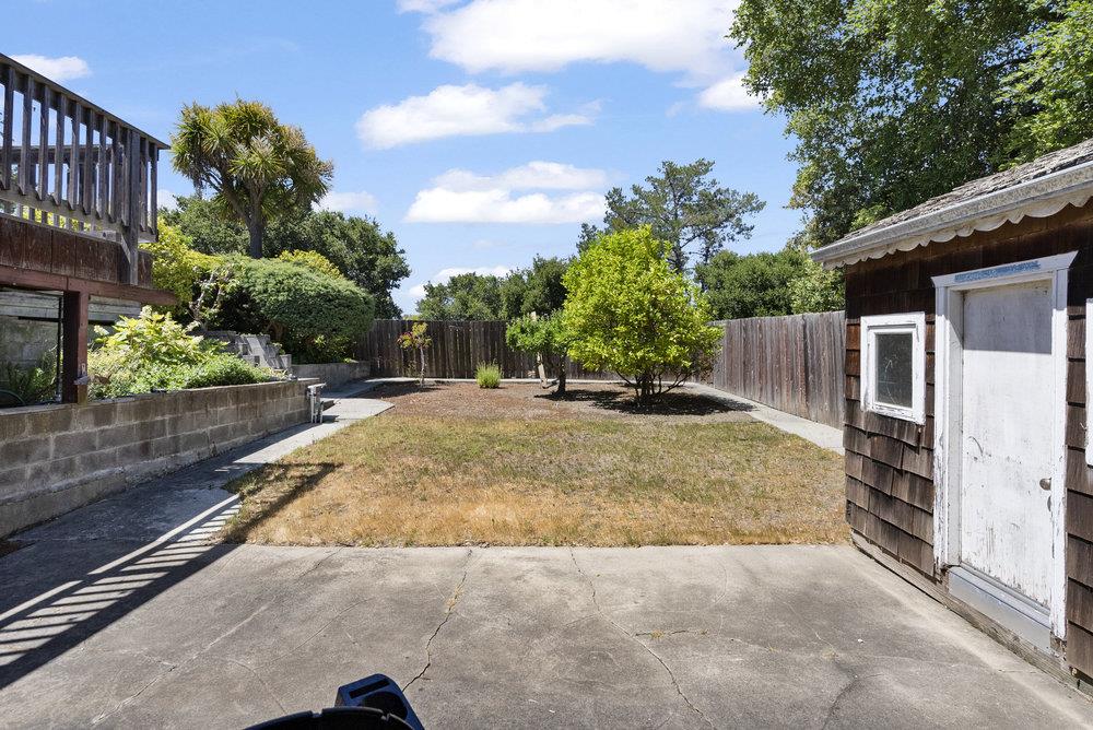 2440 Rosewood DR