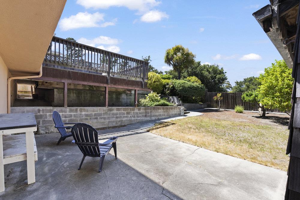 2440 Rosewood DR