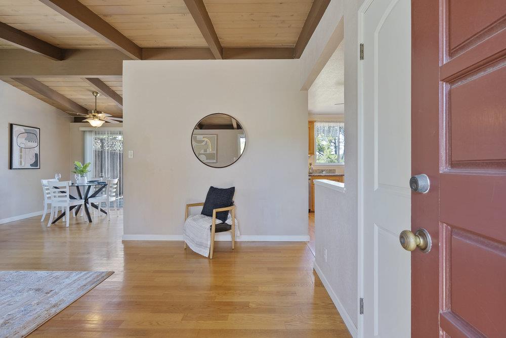 2440 Rosewood DR