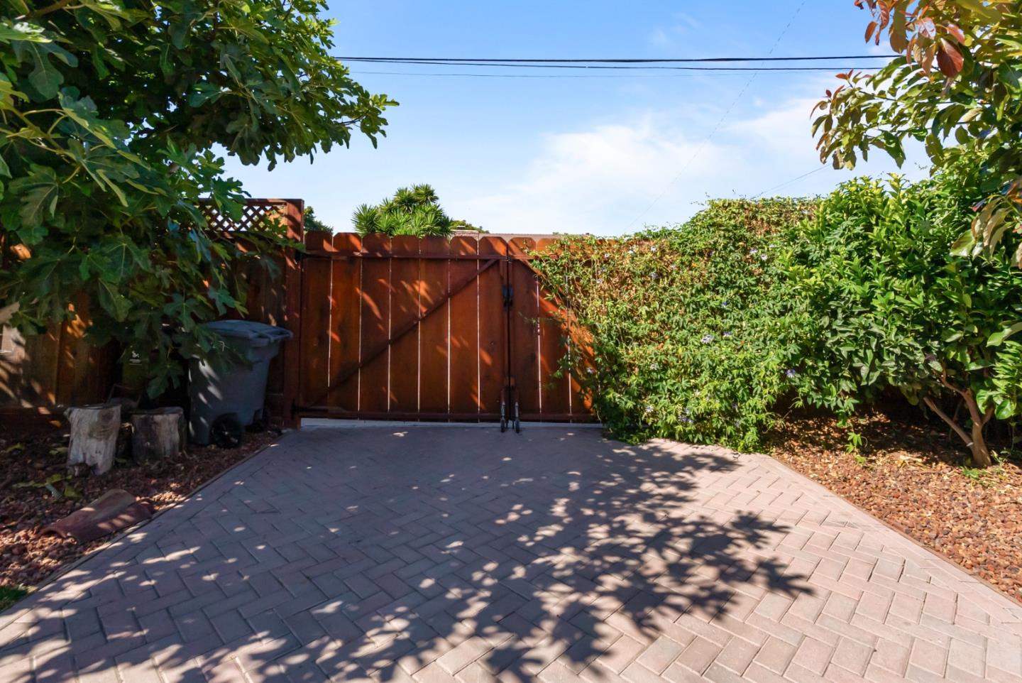 29 Buena Vista Street