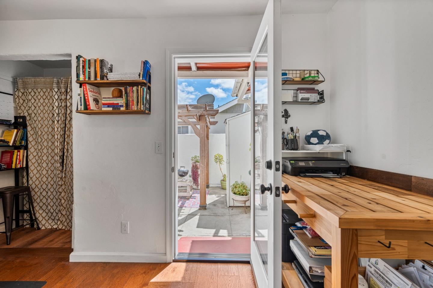 29 Buena Vista Street