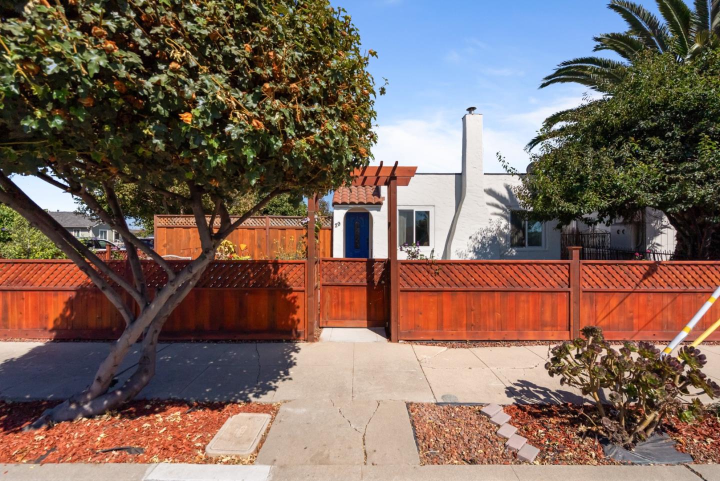 29 Buena Vista Street