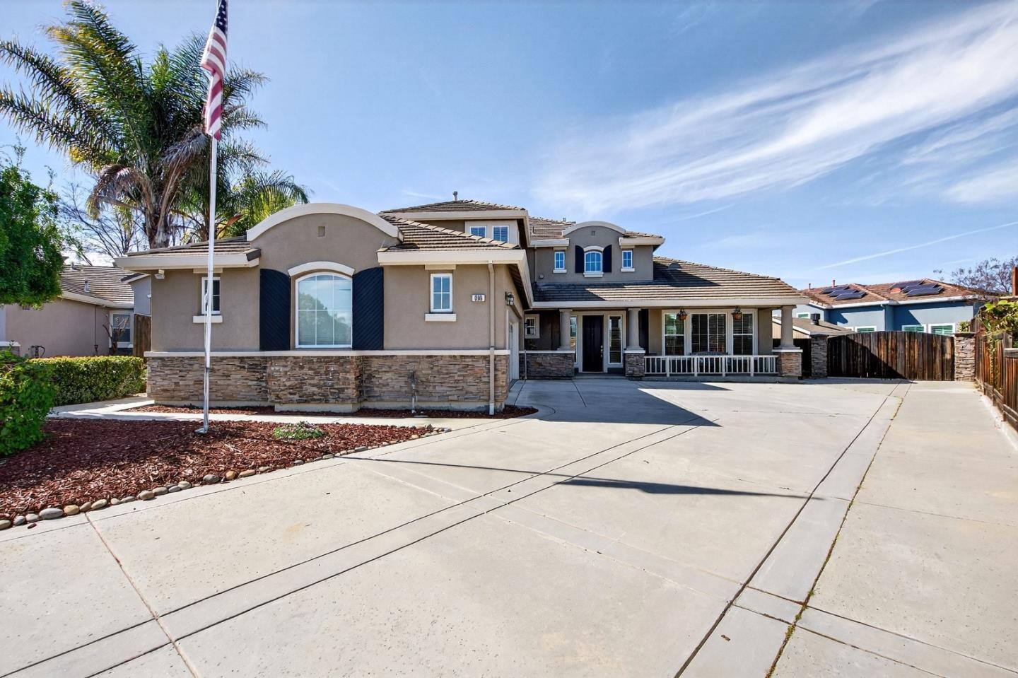 866 Covey Court