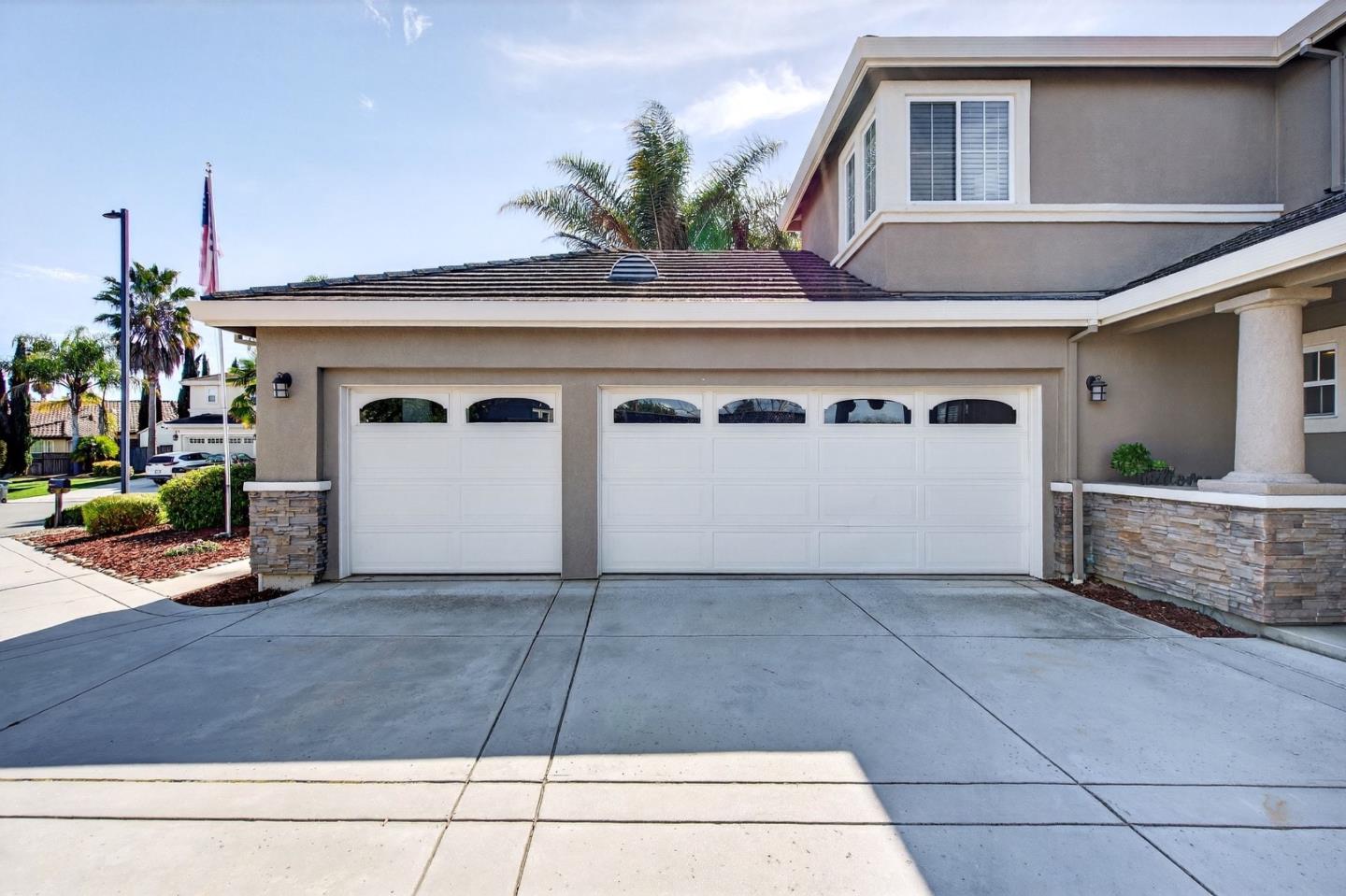 866 Covey Court