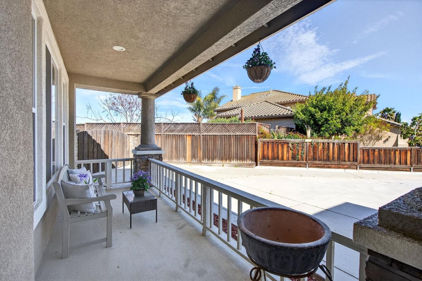 866 Covey Court
