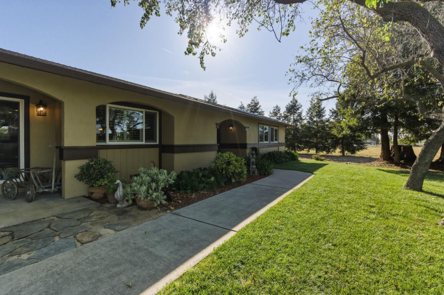 3390 Fallon Road