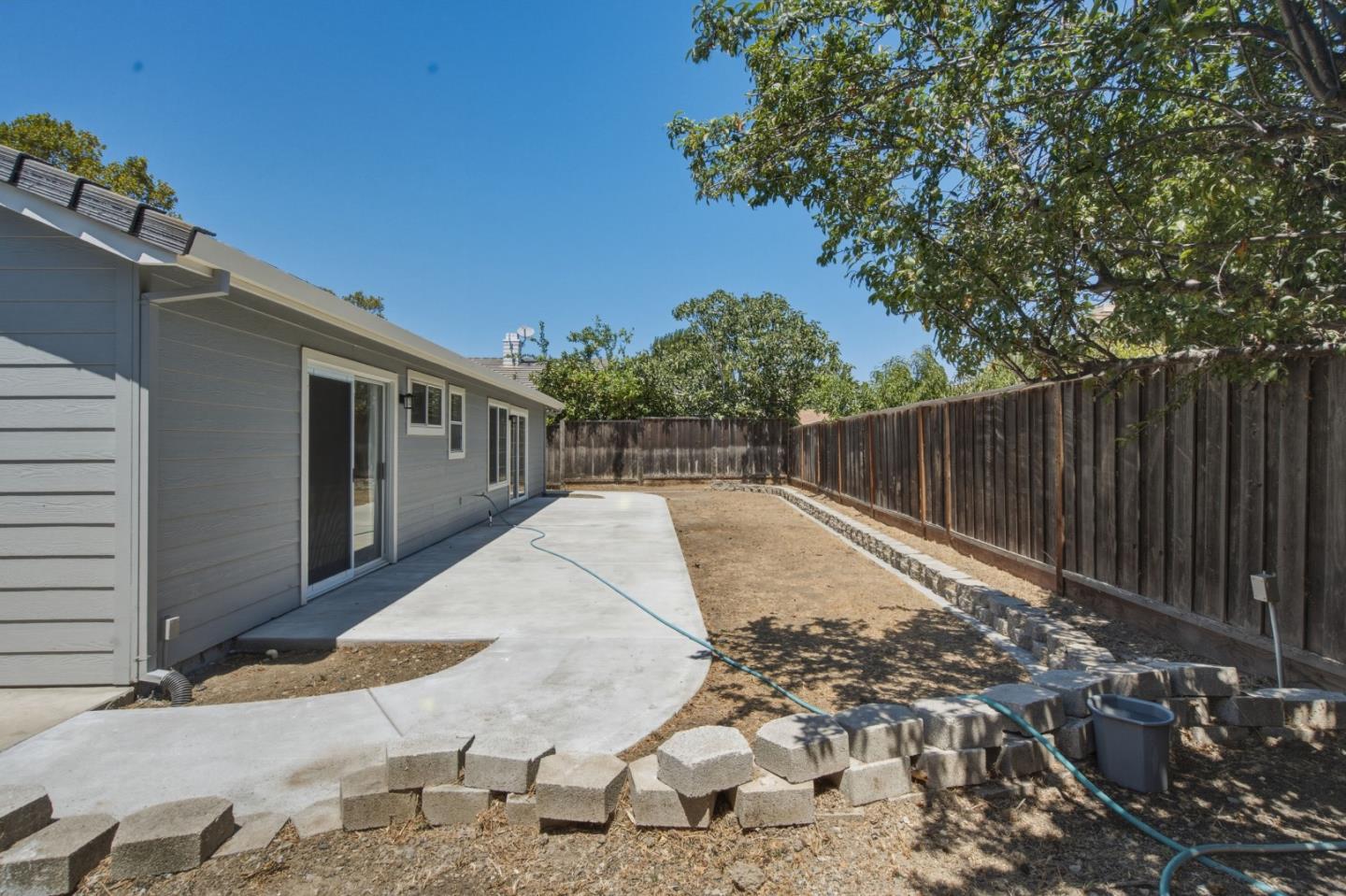871 Joe Borovich DR