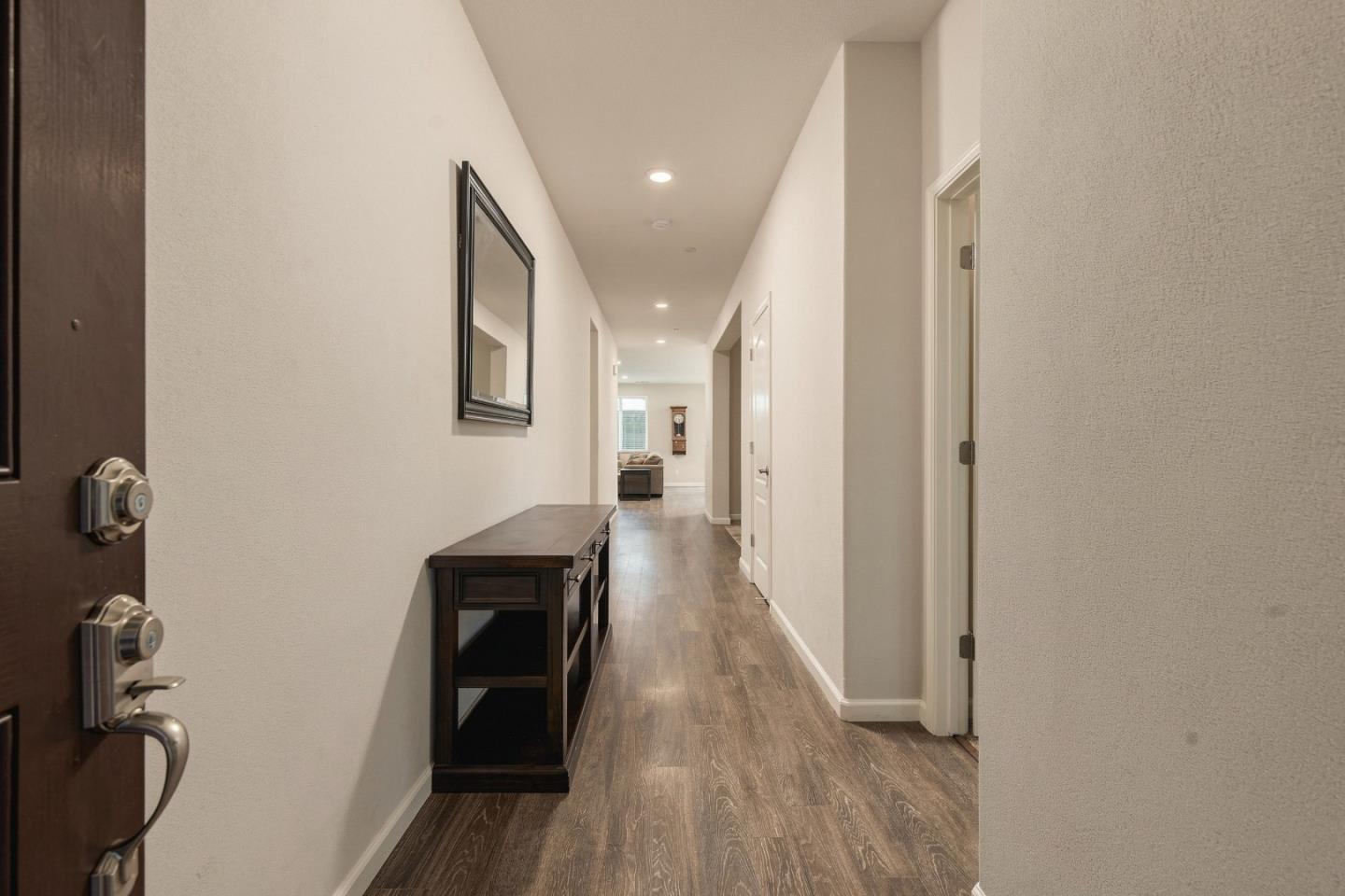 1225 Steinbeck DR