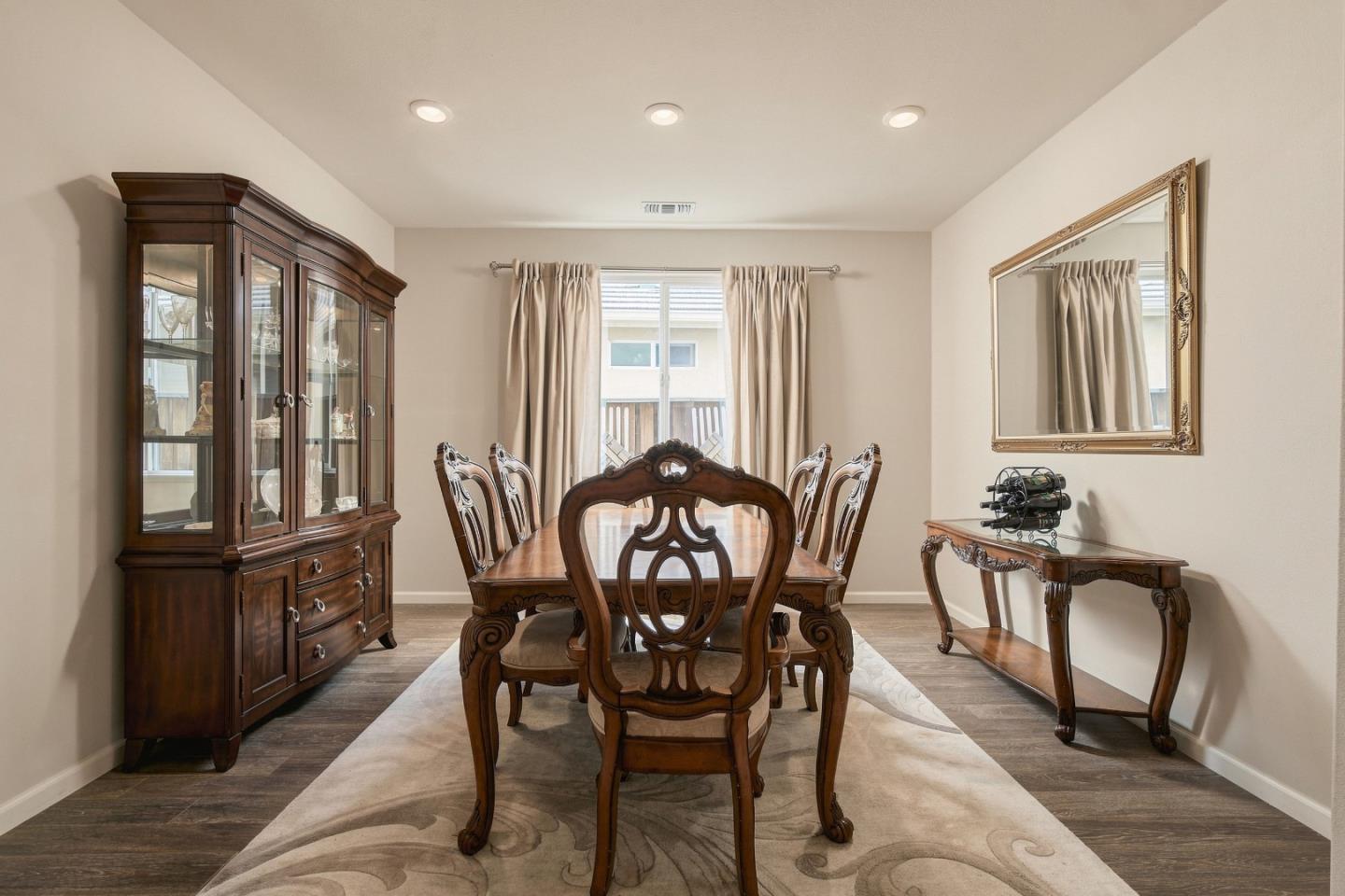 1225 Steinbeck DR