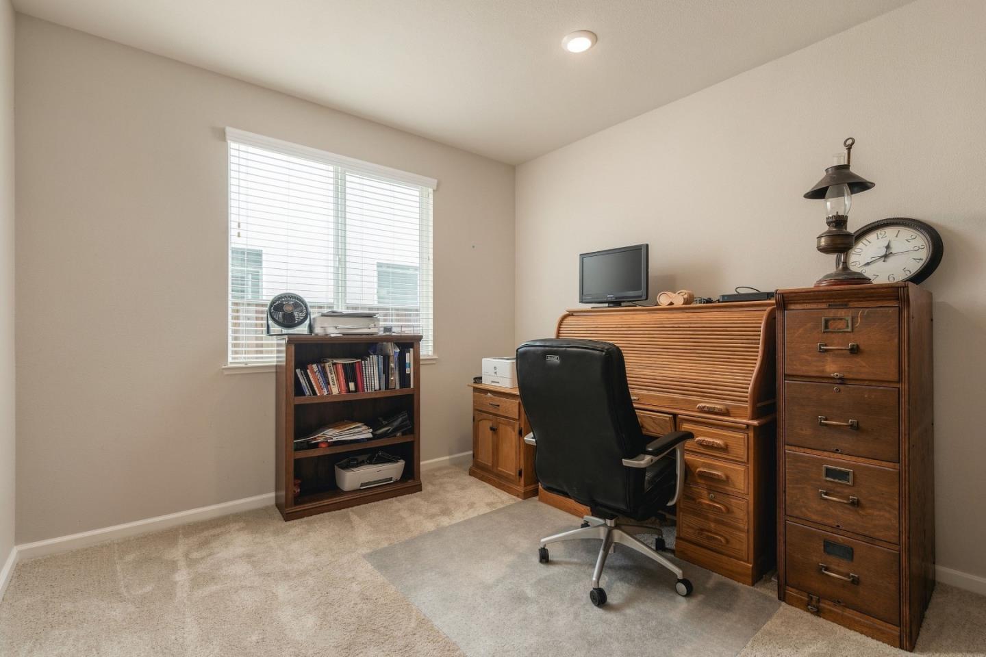 1225 Steinbeck DR