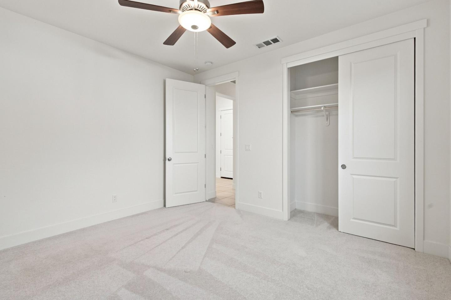 1261 Azalea DR