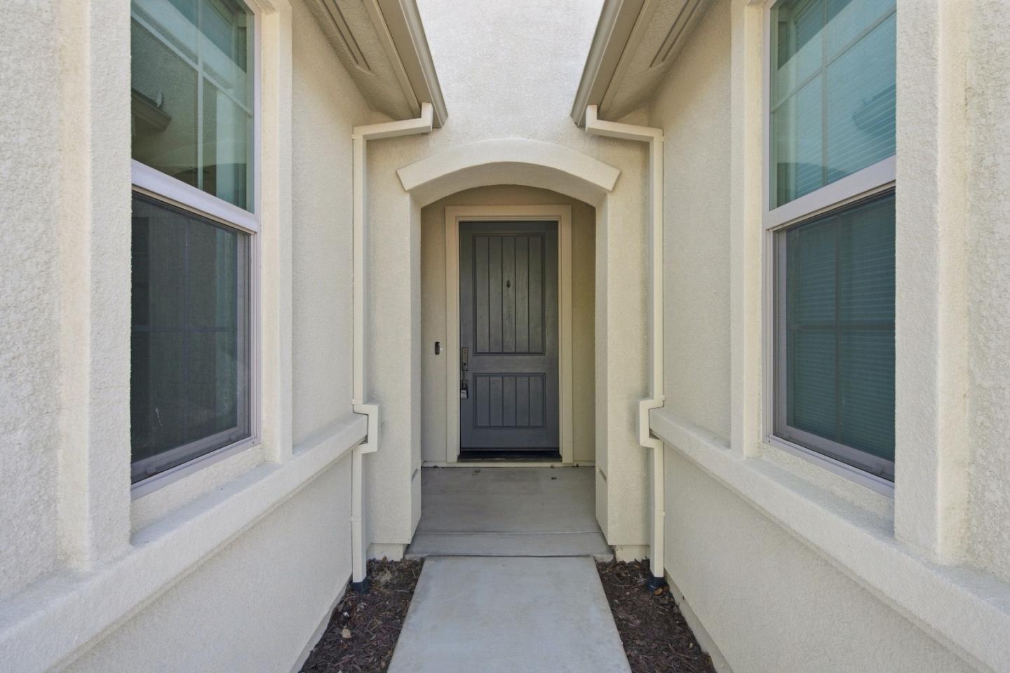 1261 Azalea DR