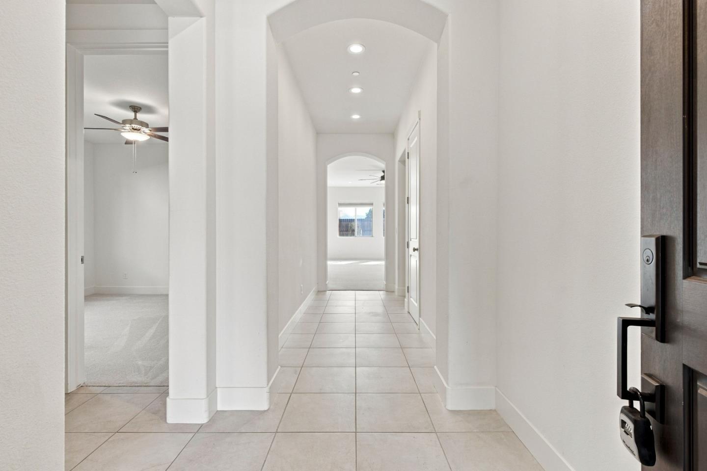 1261 Azalea DR