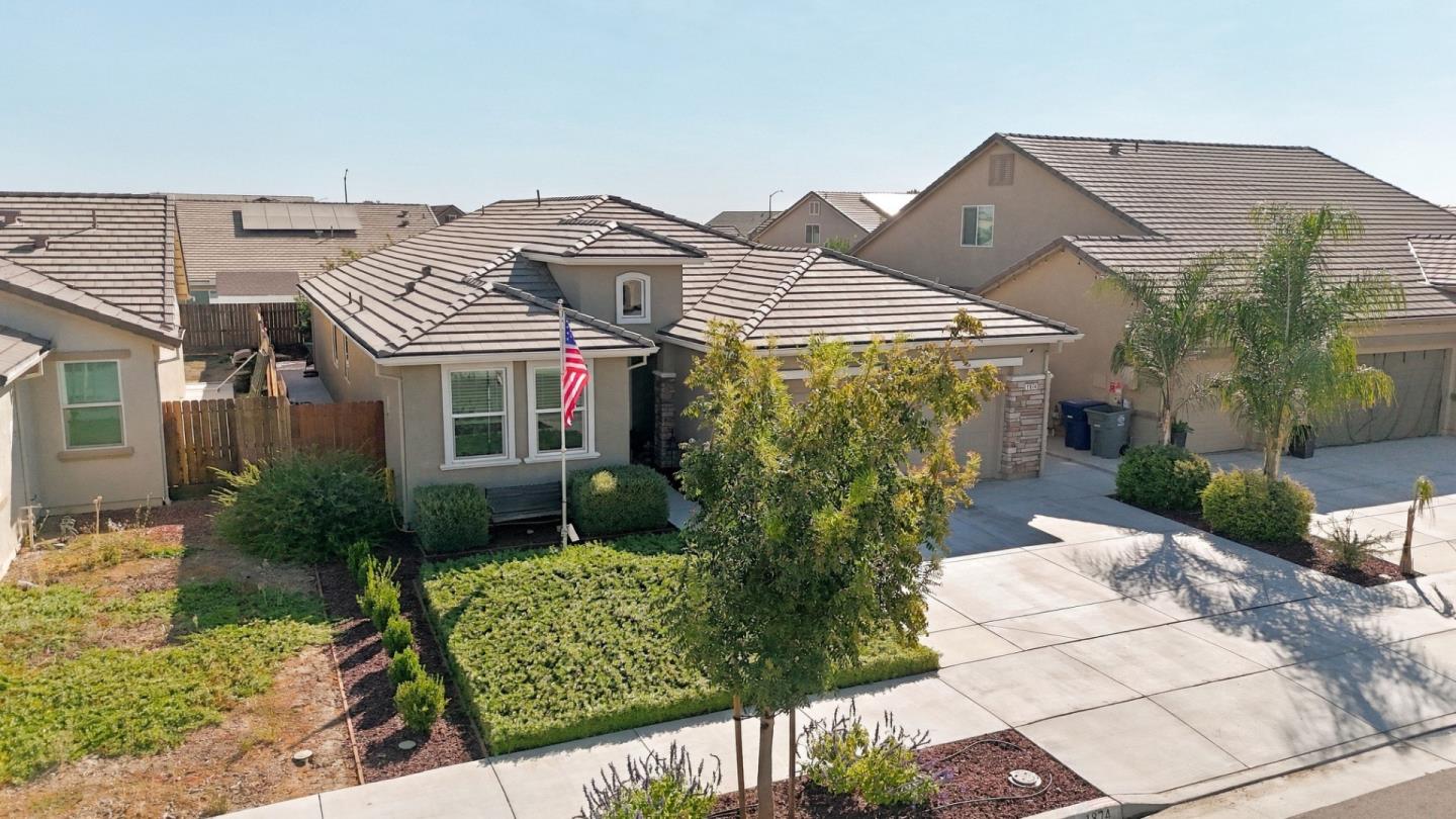 1874 Summit DR