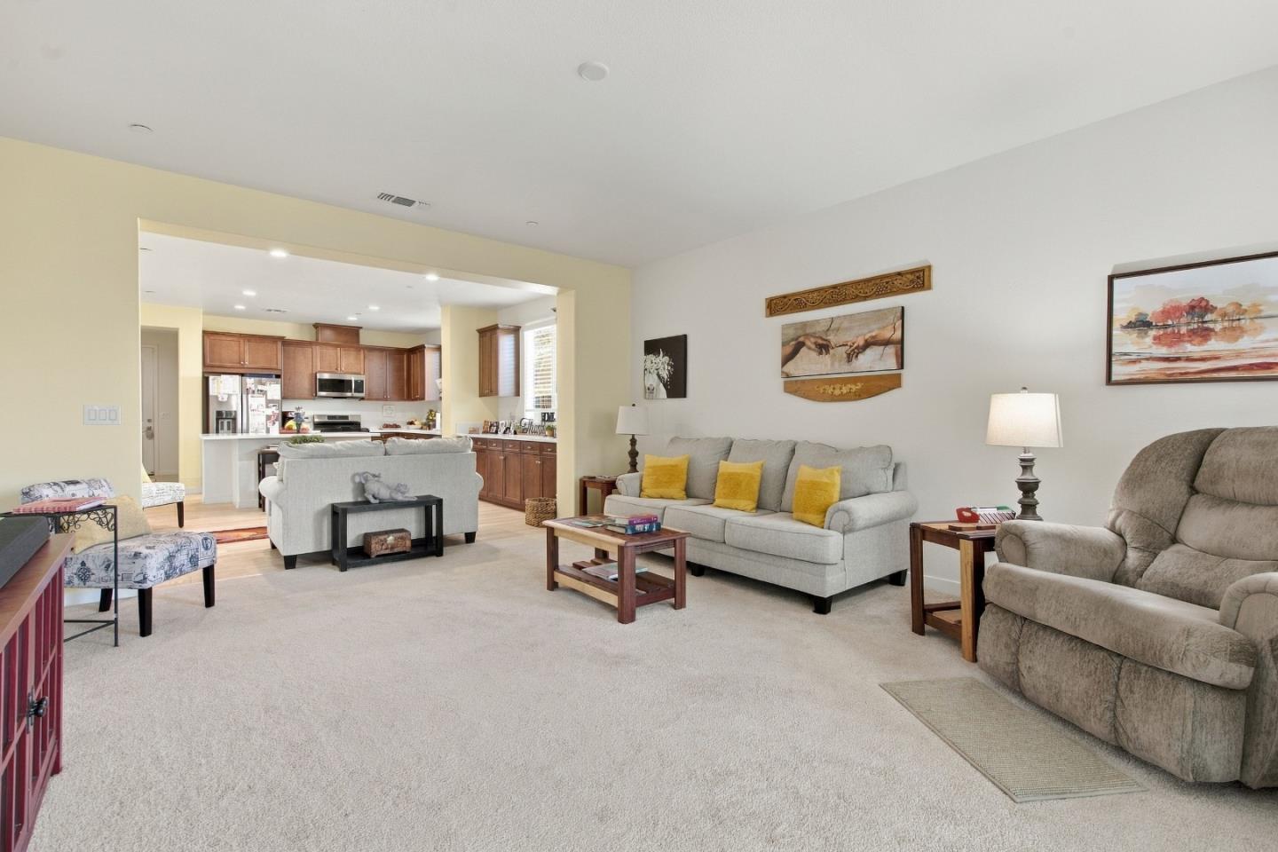 1874 Summit DR
