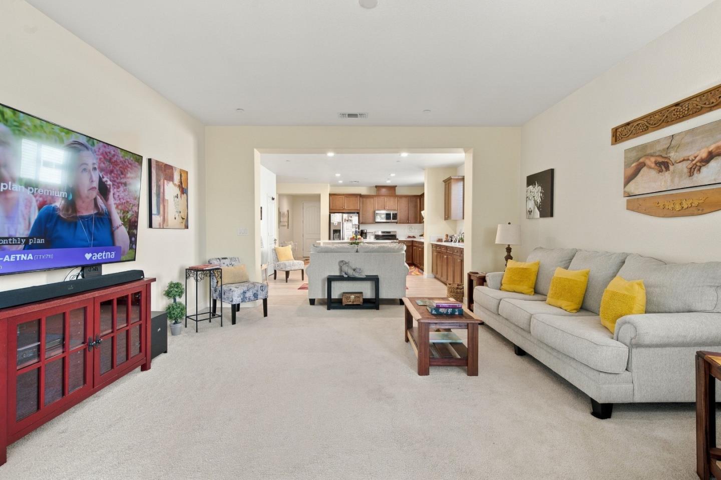 1874 Summit DR