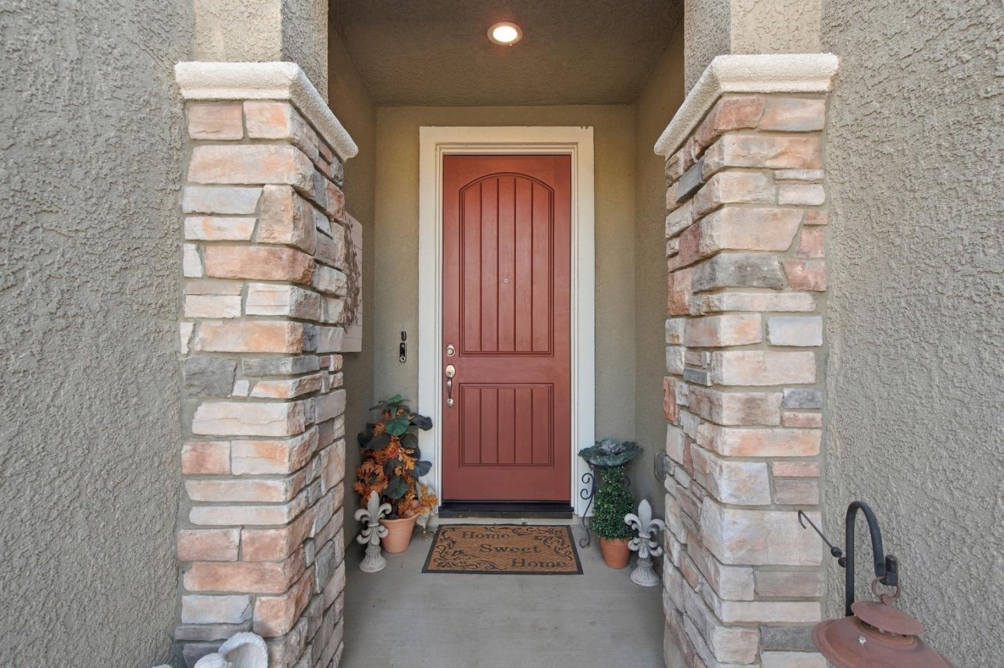 1874 Summit DR