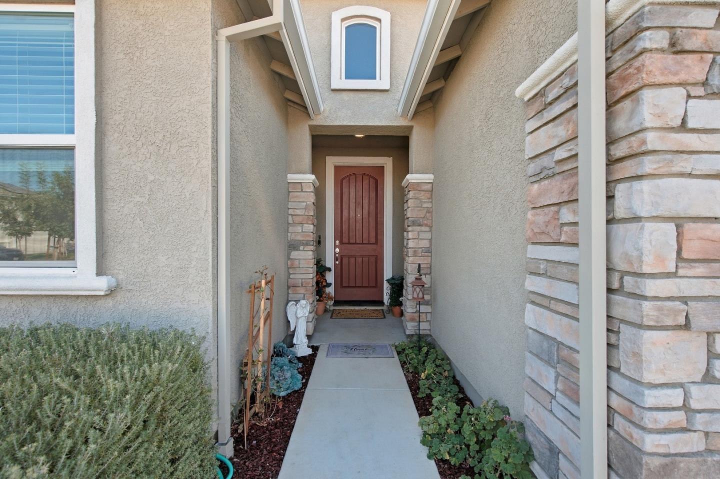1874 Summit DR
