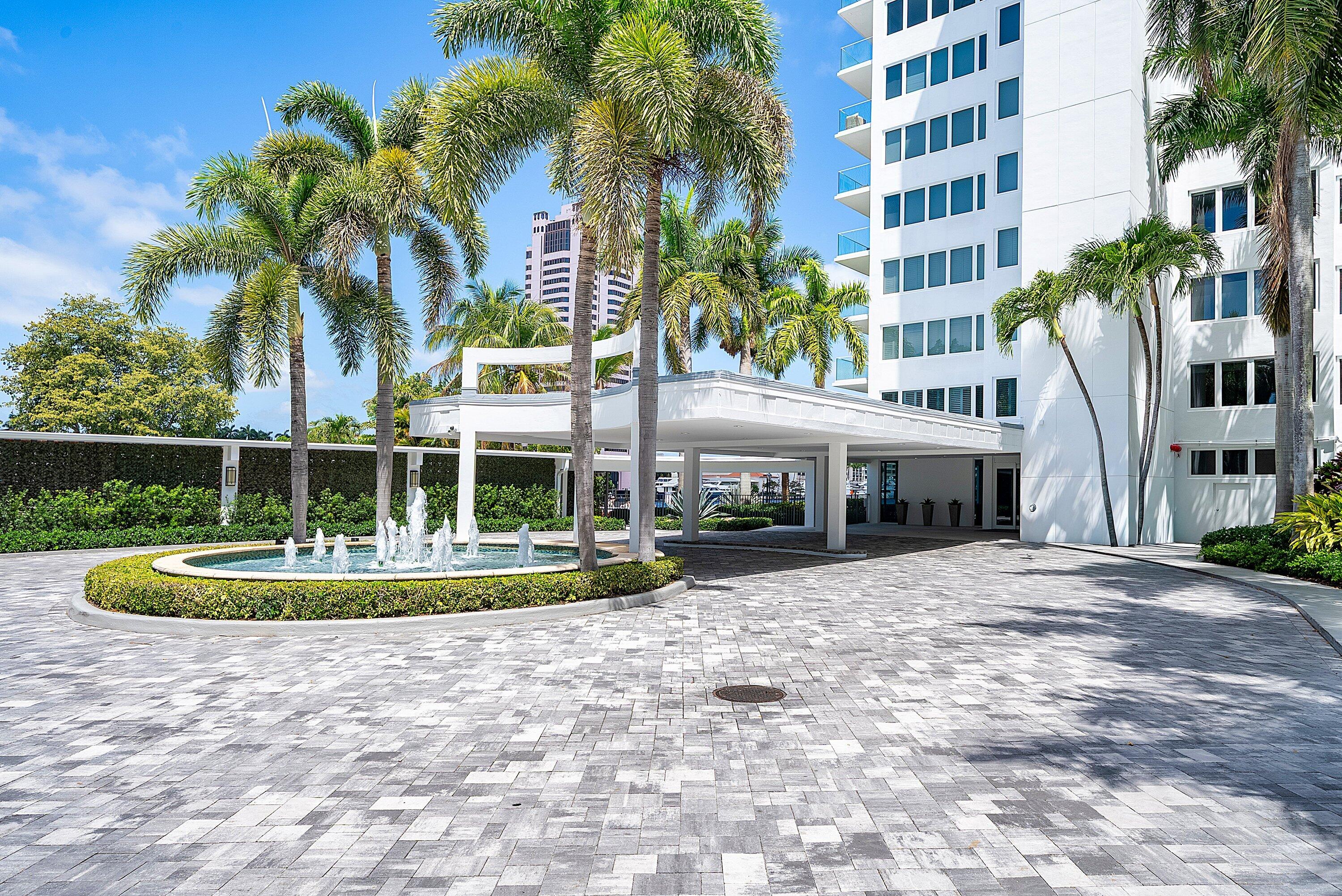 701 E Camino Real 10j