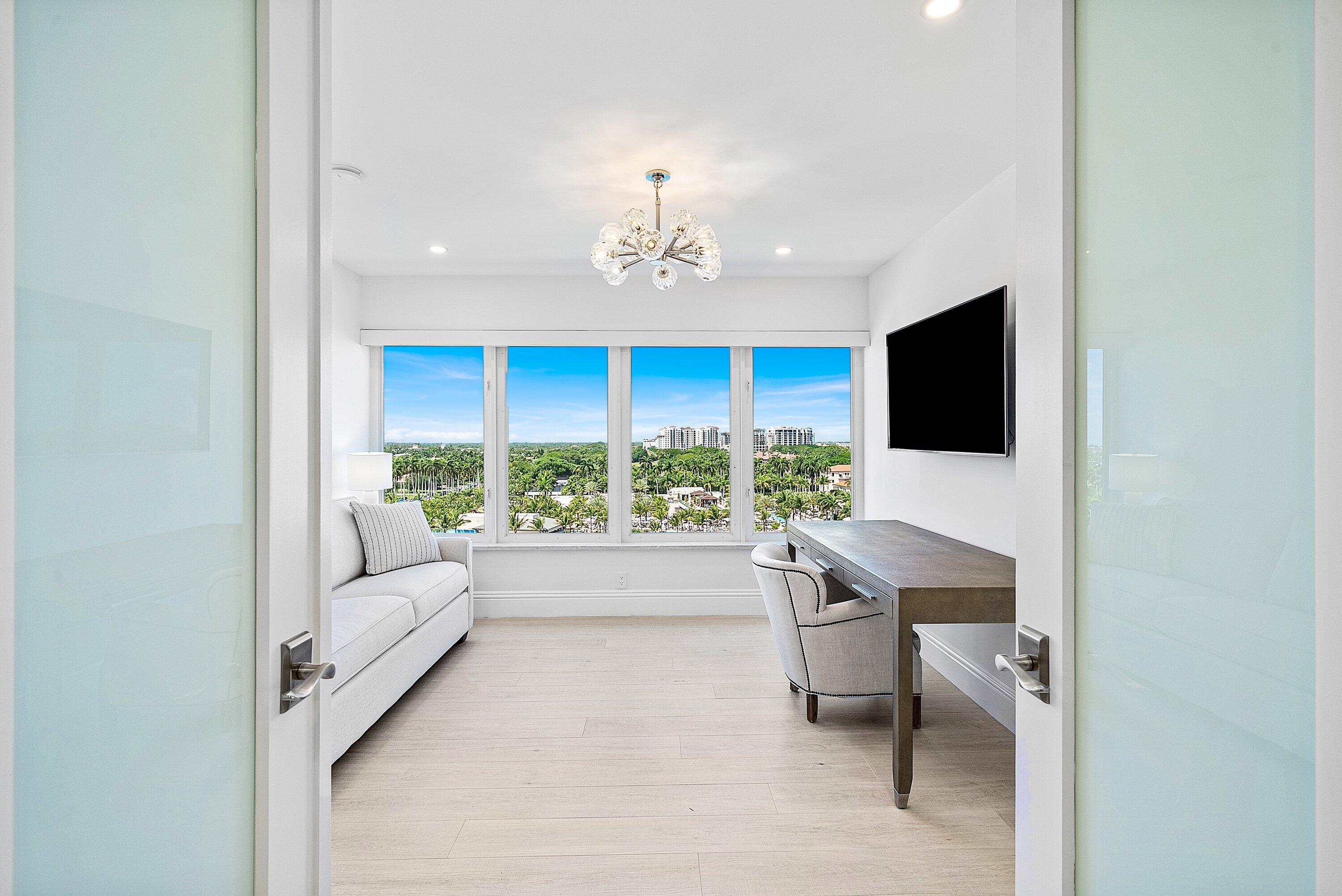 701 E Camino Real 10j