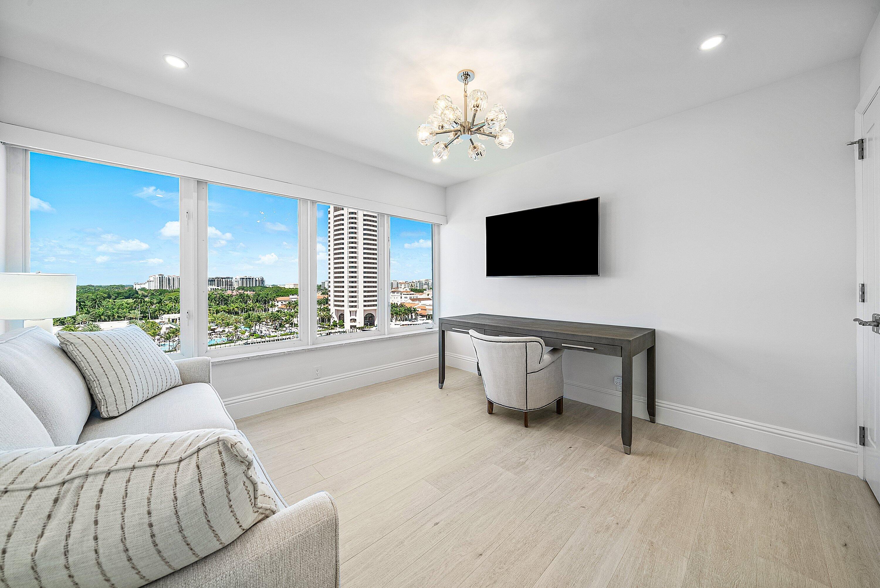 701 E Camino Real 10j