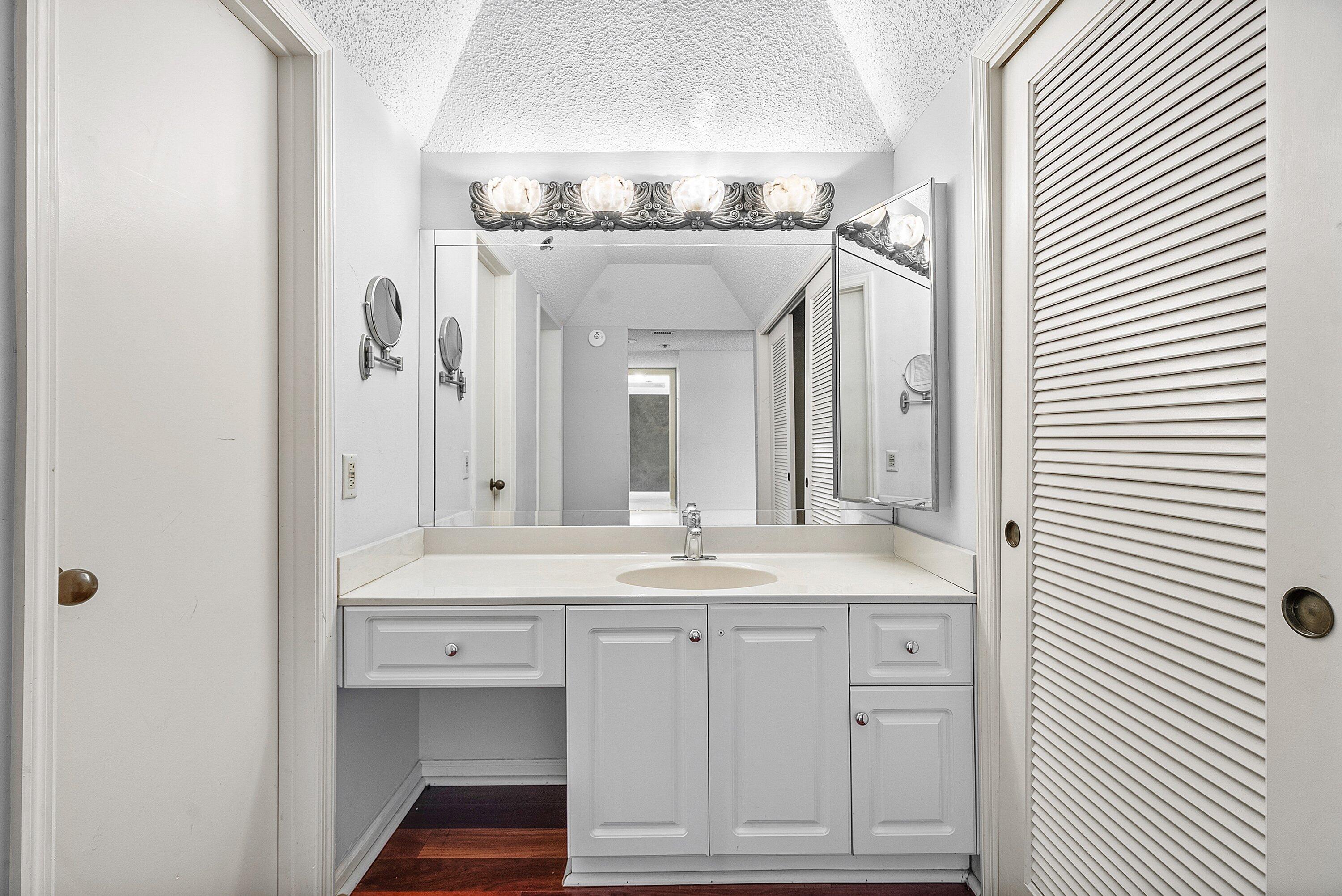 1401 S Ocean Boulevard 1050