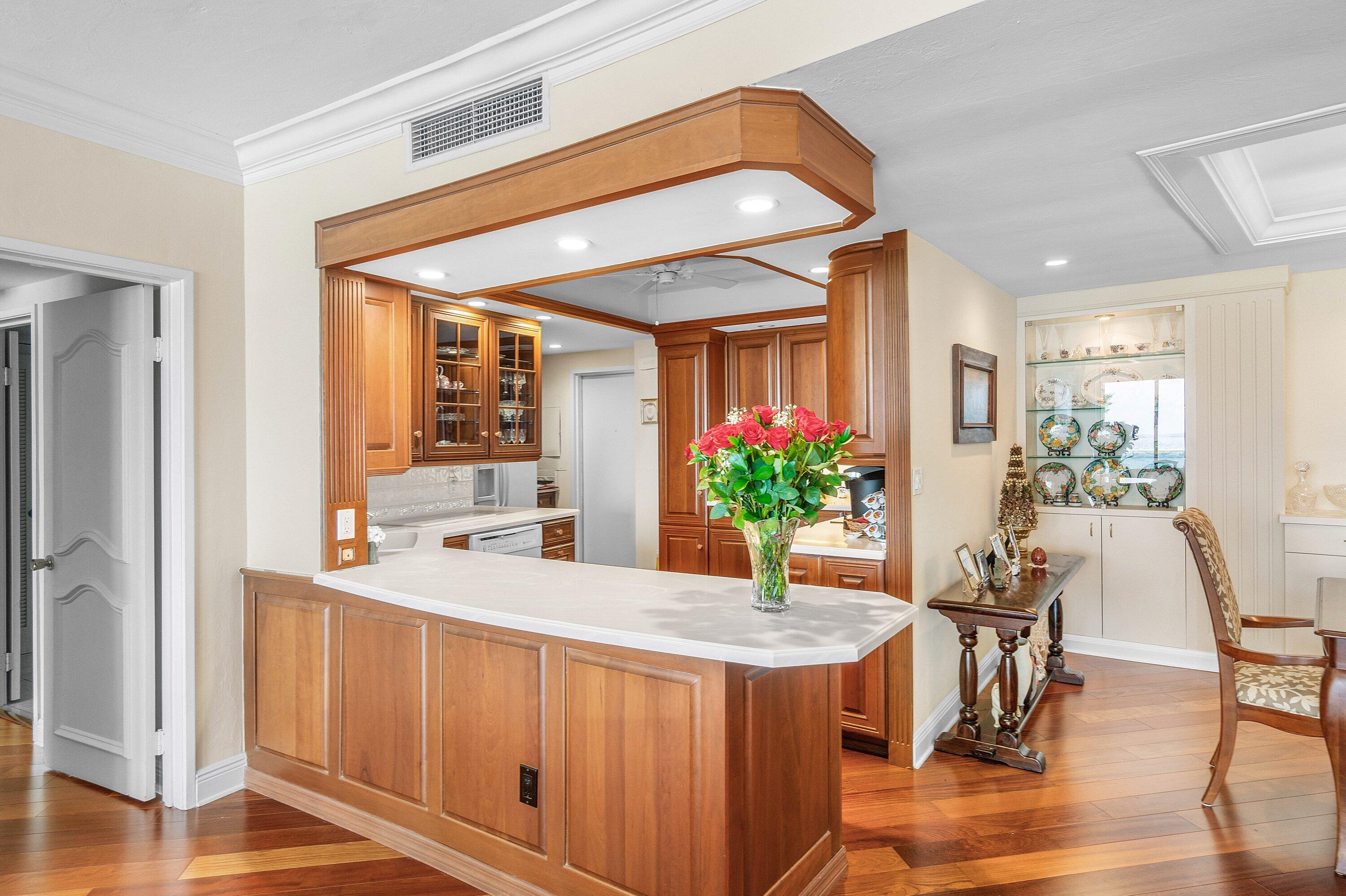 700 S Ocean Boulevard 804