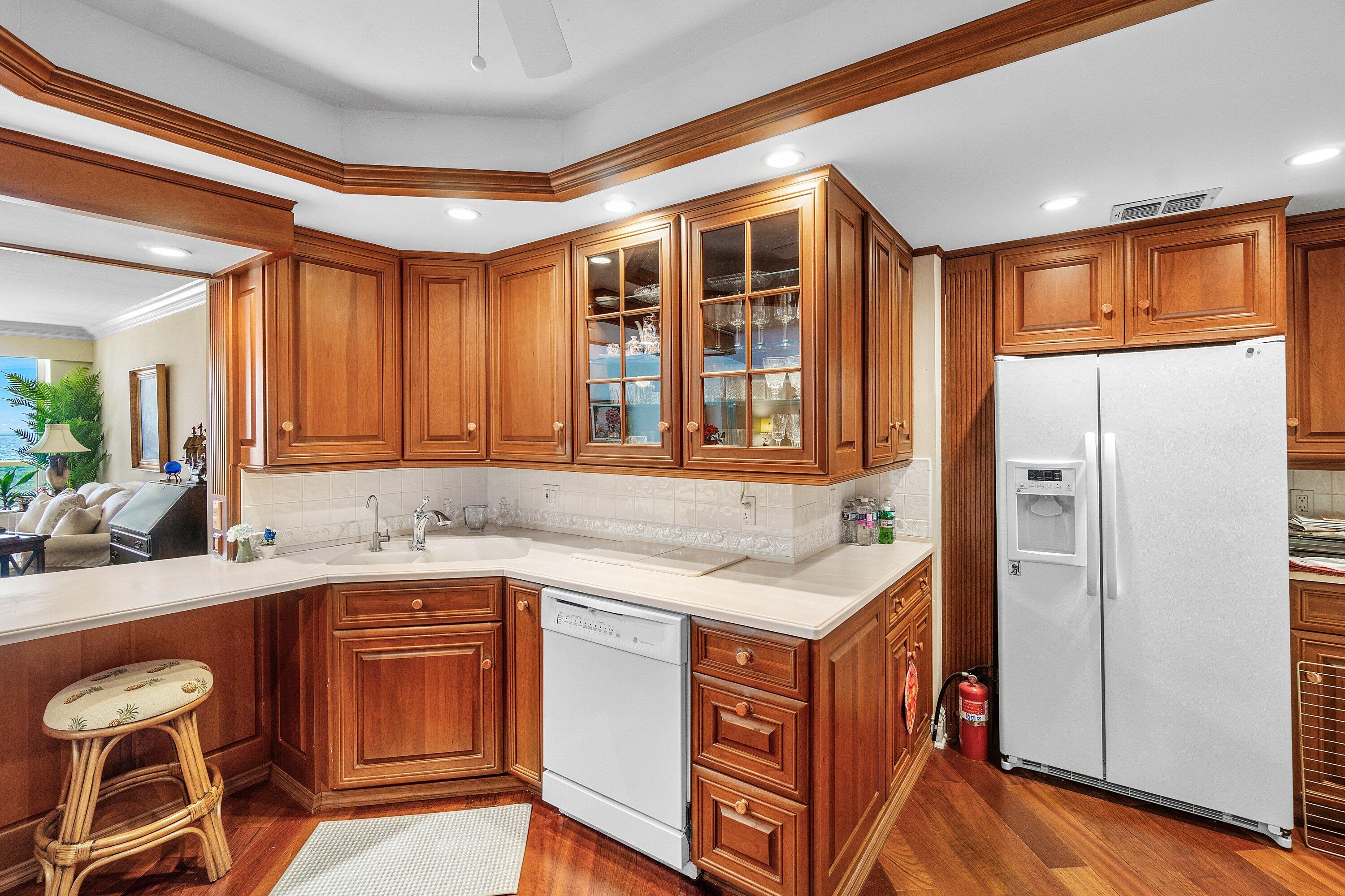 700 S Ocean Boulevard 804