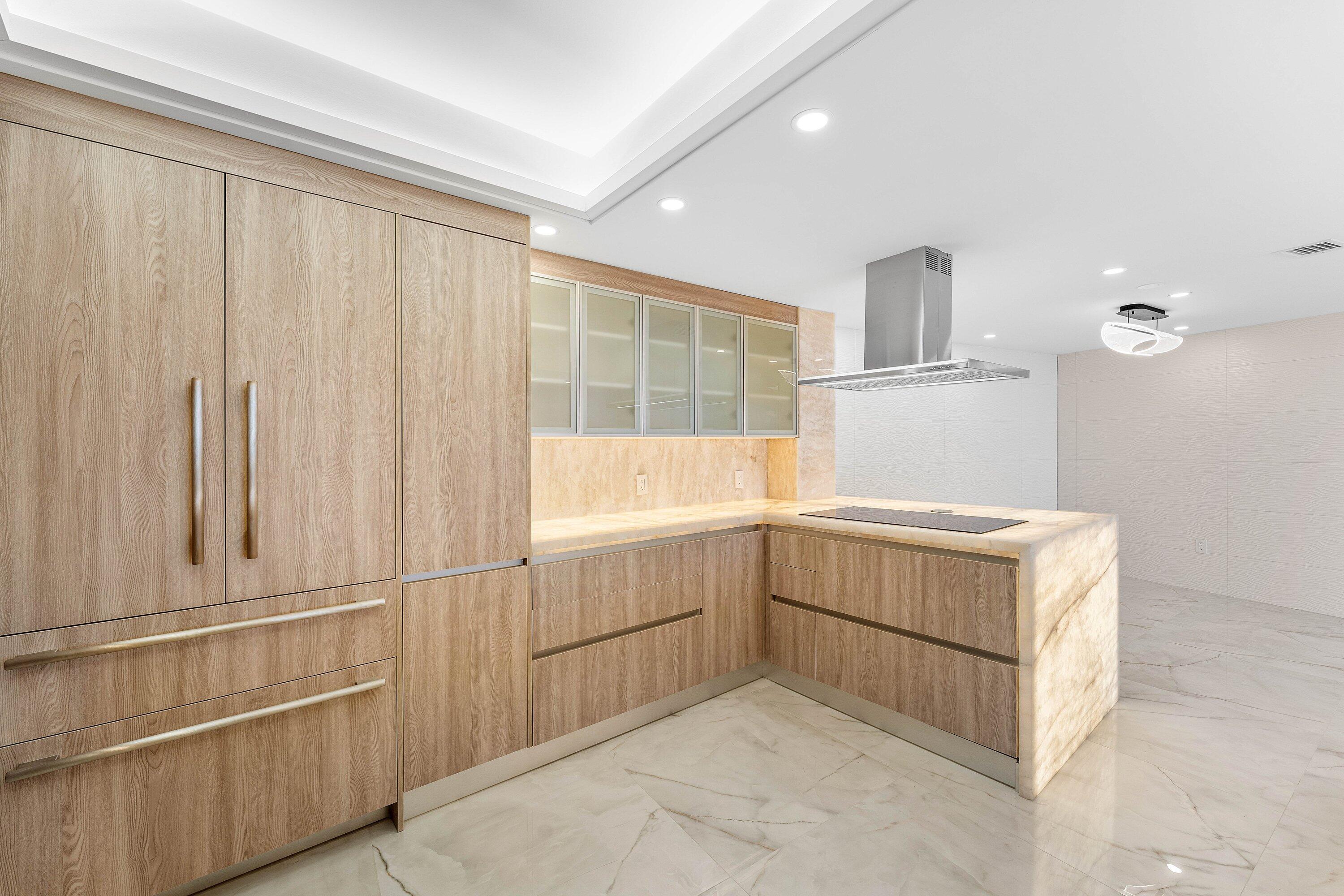 700 S Ocean Boulevard 504