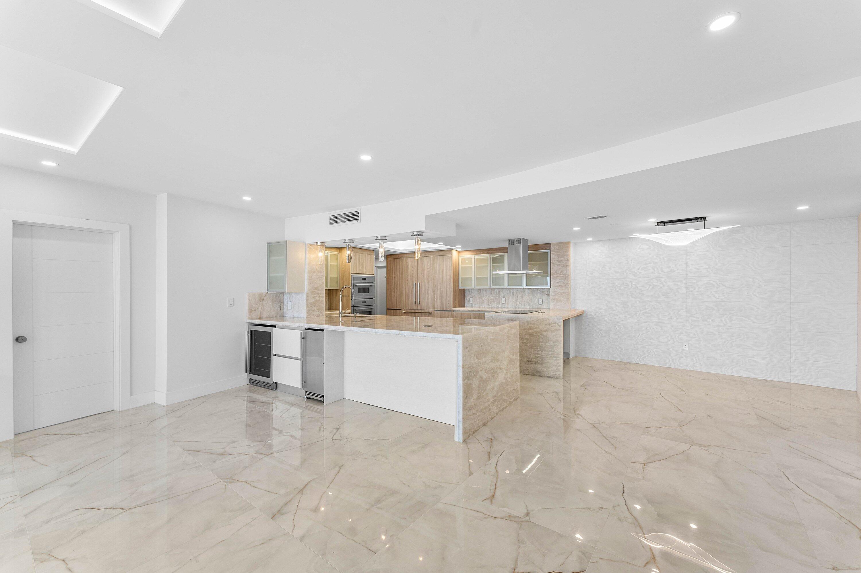 700 S Ocean Boulevard 504