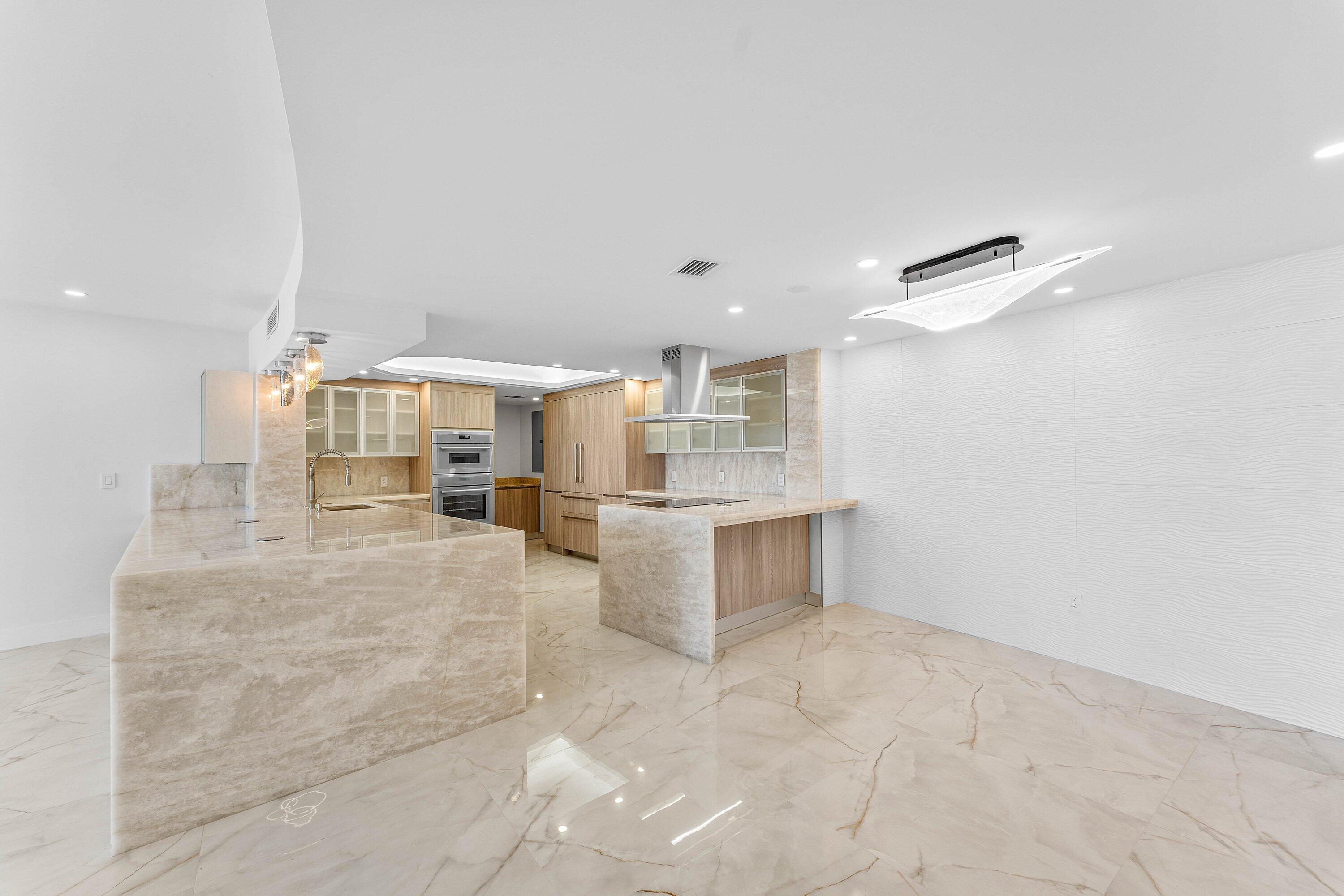 700 S Ocean Boulevard 504