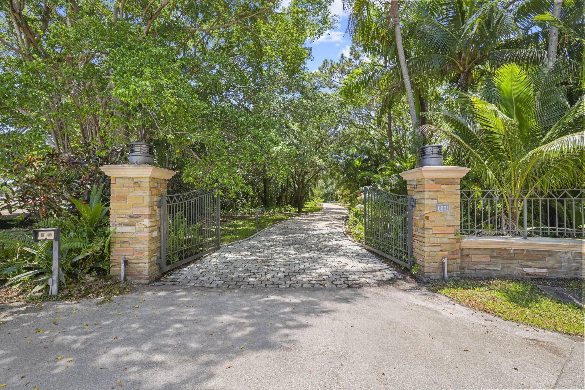 6001 Le Lac Road