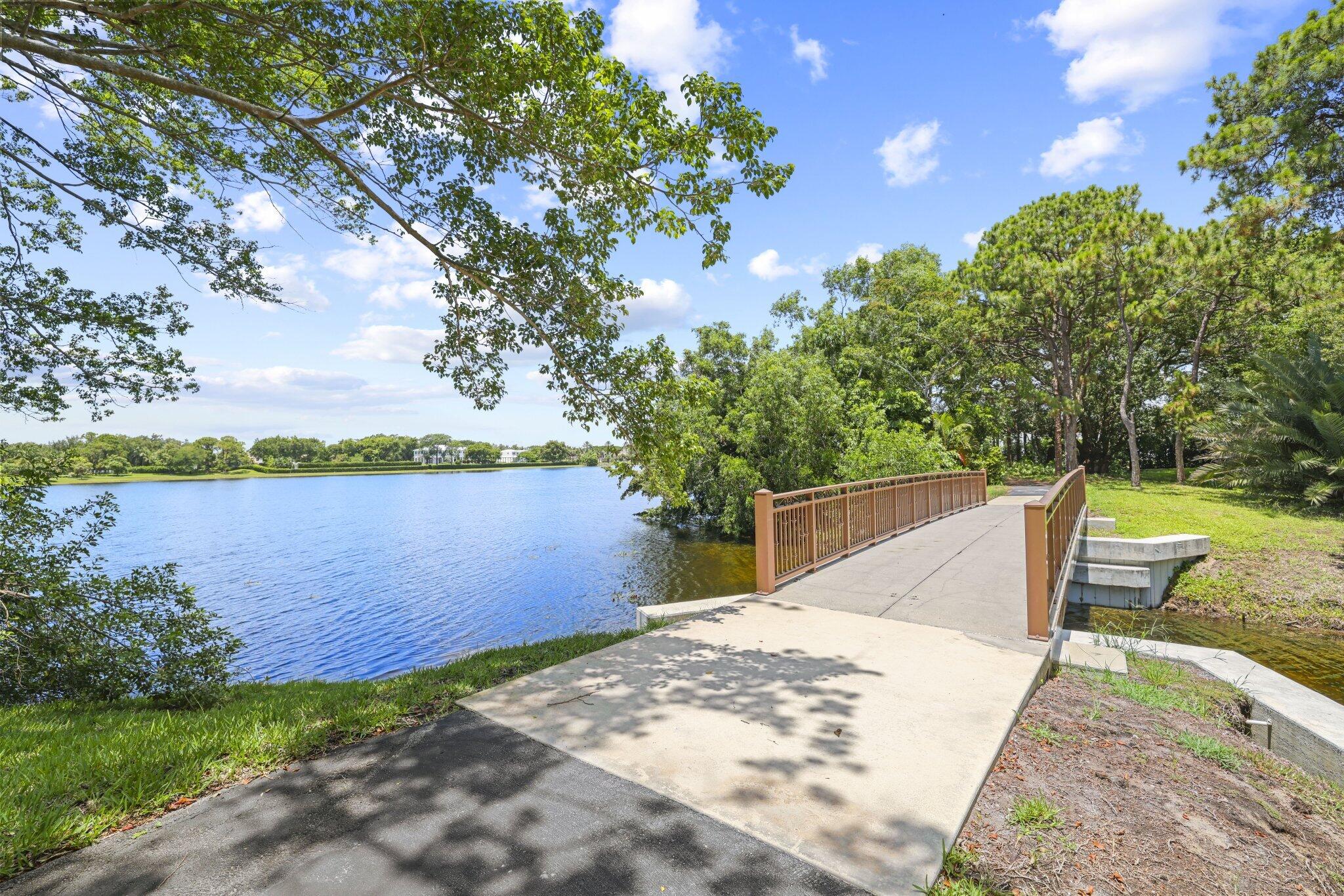 6001 Le Lac Road